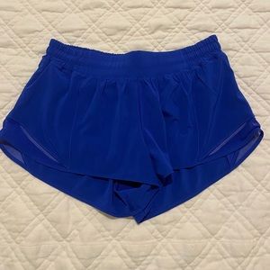 lululemon hotty hot 2.5 inch size 10